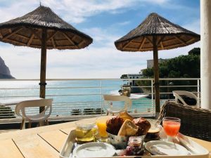 Hotel de La Plage – Mahogany