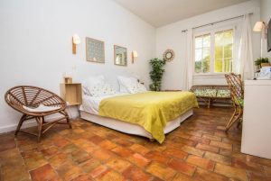 Hotel de La Plage – Mahogany